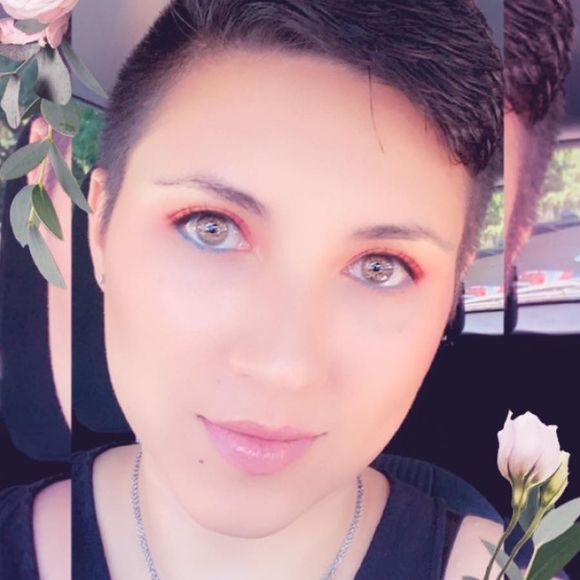 Meet your Posher, Roxanne - Picture 1 of 1